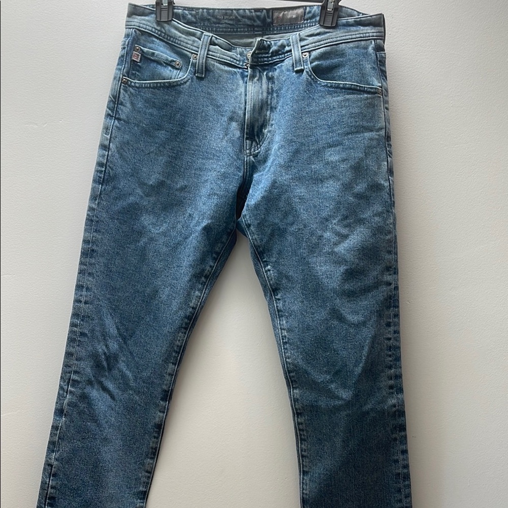 Classic Blue Straight Jeans with Worn-In Look